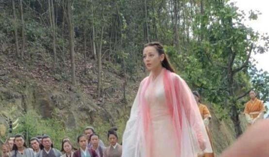 Dân mạng Trung Quốc chê bai tạo hình của Địch Lệ Nhiệt Ba trong Tam sinh tam thế: Chẩm thượng thư-5