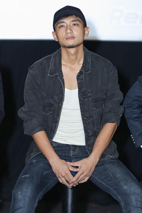 Song Luân bỏ rơi Khả Ngân bơ vơ ngay trong ngày cưới-5