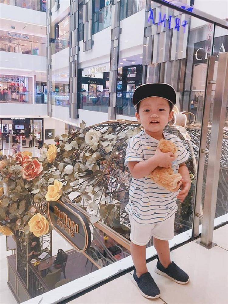 Ngắm nhóc tì đáng yêu nhà Ly Kute, ai cũng phải gật gù vì lý do này-4