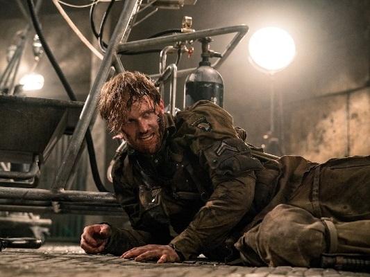 Sốc với nam diễn viên tự chặt cánh tay, giả thương binh để được đóng phim-5