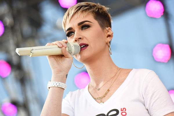 Taylor Swift xếp sau Katy Perry ở khoản kiếm tiền giỏi nhất năm 2018-11