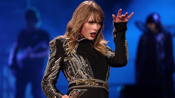 Taylor Swift xếp sau Katy Perry ở khoản kiếm tiền giỏi nhất năm 2018-9
