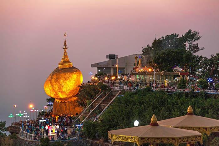 Hòn đá thiêng bằng vàng ở Myanmar và bí mật ẩn chứa bên trong-7