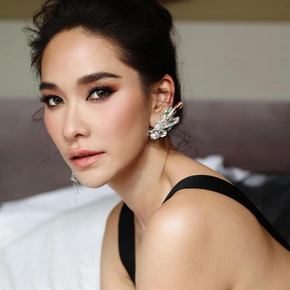 Phạm Băng Băng của Thái Lan: Hành trình vượt bão thị phi vươn lên thành nữ hoàng phòng vé xứ chùa Vàng-1