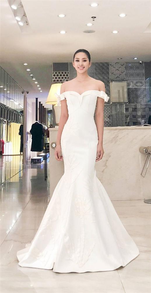 Chẳng ai giản dị mà đẹp mê hồn như Tiểu Vy, 11 ngày chinh chiến Miss World chỉ trung thành với tóc đen tuyền không tạo kiểu-1