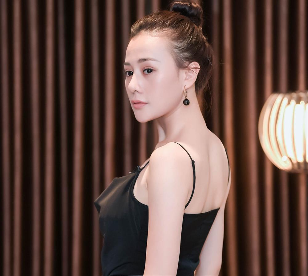 Quỳnh Búp Bê: Phẫu thuật thẩm mỹ vì năm lớp 7 đánh nhau, mũi va chạm-4