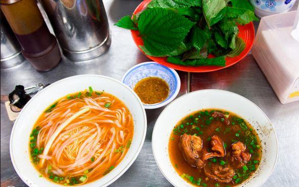 Món hủ tiếu lạ miệng nhưng chất lừ ở Sài Gòn-1