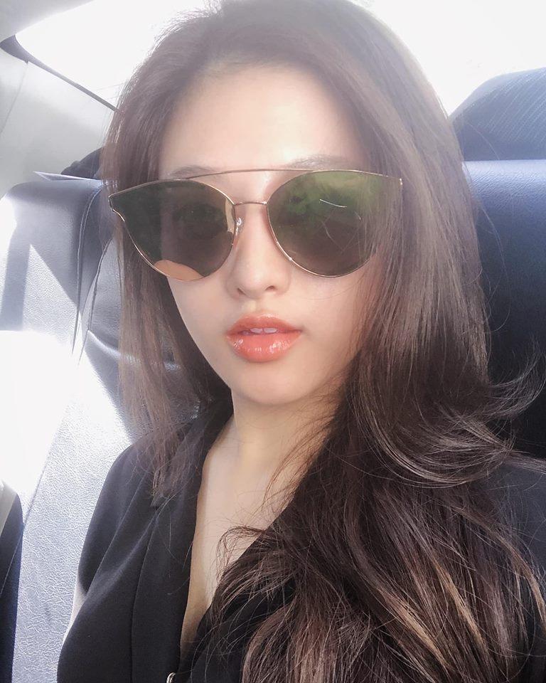 Từ ngày nhan sắc được can thiệp, Huyền Baby chăm chỉ hở bạo hơn hẳn-2