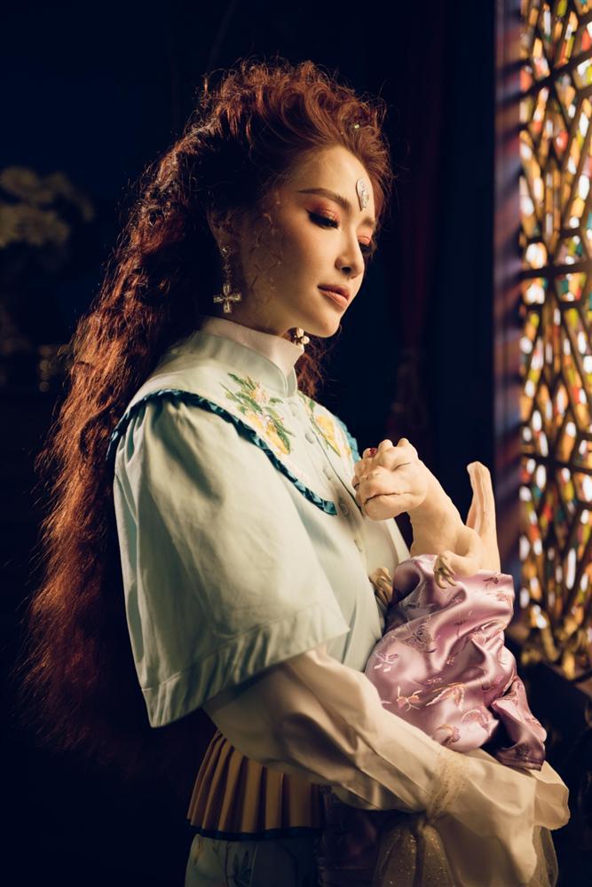 MV mới của Bích Phương bị kêu gọi tẩy chay vì quá nhiều chi tiết xúc phạm tôn giáo-5