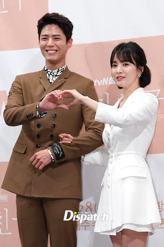 Song Hye Kyo khoe nhan sắc đỉnh cao bên cạnh đàn em kém 12 tuổi-8