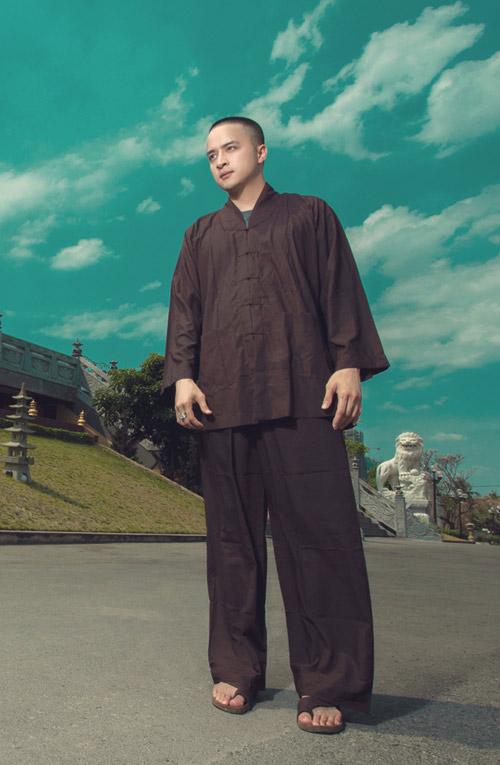 Cao Thái Sơn gây sốc với hình ảnh mặc áo tu, cư dân mạng nghi ngờ nam ca sĩ lại gây chiêu trò mới-5
