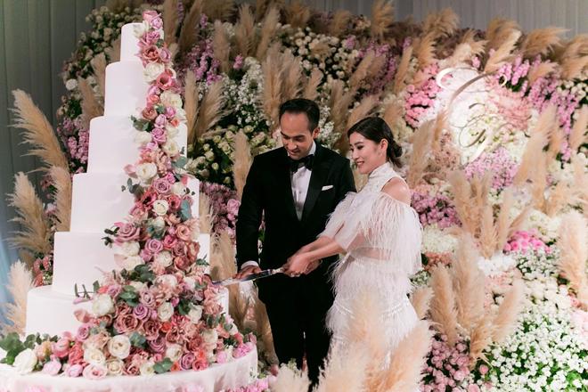 Tổ chức đám cưới lần 2 xa hoa không kém lần 1, cặp con nhà giàu đình đám Malaysia khiến người xem choáng váng-5