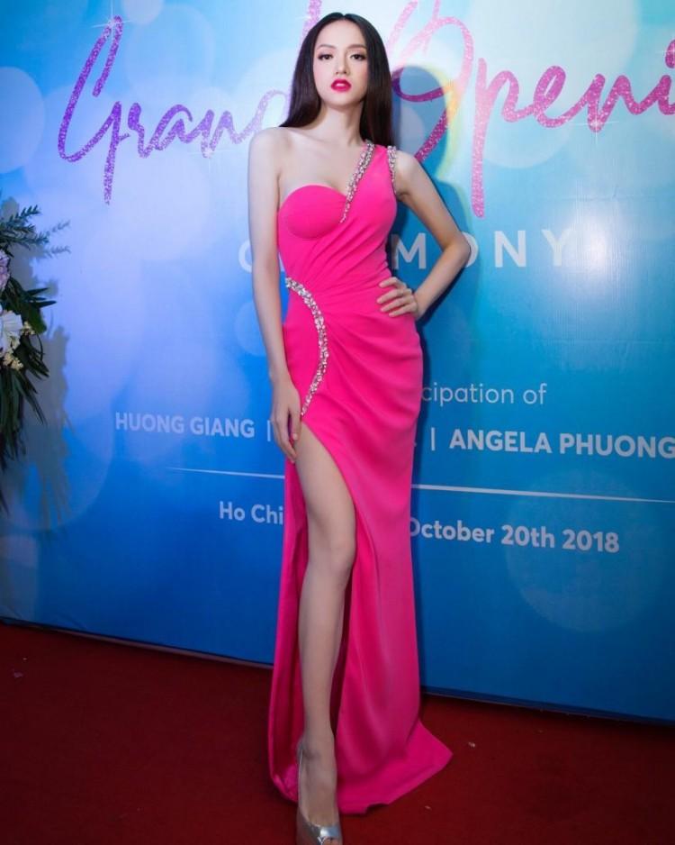 Hương Giang Idol đã đạt đến cảnh giới này rồi sao: ĐẸP bất chấp kiểu tóc hay mẫu váy kén dáng nhất-11