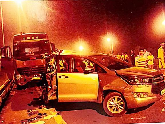 Không cho tại ngoại tài xế xe container đâm Innova lùi trên cao tốc-2