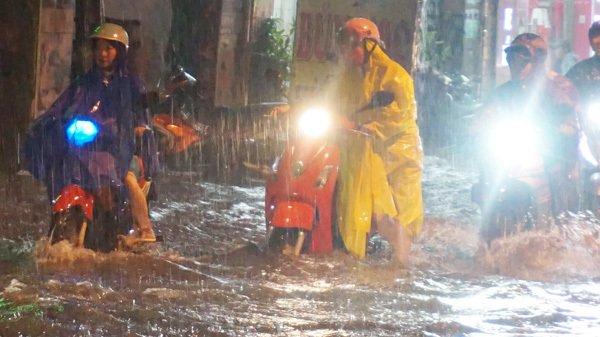 Bão trùng triều cường dâng cao, Sài Gòn có nguy cơ ngập nặng-1