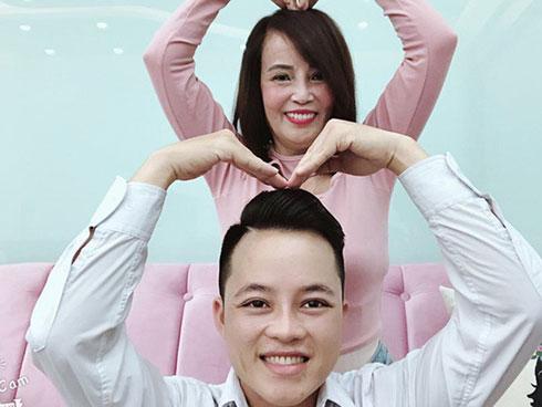 Đăng clip chồng liếc mắt đưa tình khi nhặt rau cùng Thị Nở Quách Phượng, dân mạng khuyên cô dâu 61 tuổi: Cẩn thận đi là vừa-7