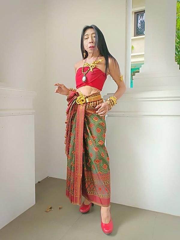 Gái già chuyển giới đình đám Thái Lan bất ngờ trở về diện mạo đàn ông vì rạn nứt tình cảm với bạn trai?-2