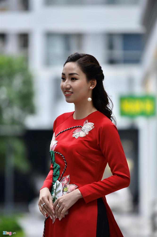 Bạn trai doanh nhân lịch lãm trong lễ ăn hỏi với Á hậu Thanh Tú-10