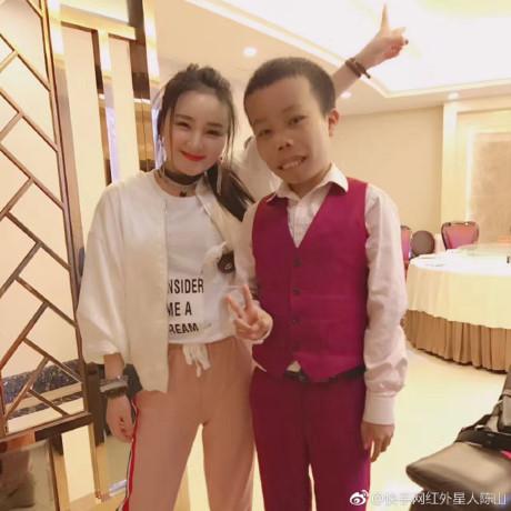 Bất ngờ trước cuộc sống hiện tại của thiếu gia xấu xí nhất Trung Quốc Trần Sơn sau 3 năm nổi đình đám mạng xã hội-7