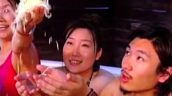 Báo nước ngoài giới thiệu Hỏa liệu pháp - Phương pháp làm đẹp lạ của Việt Nam-3