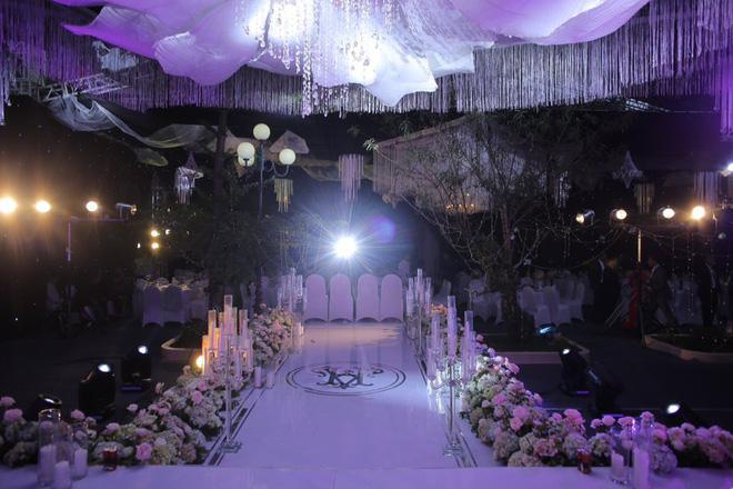 Xuýt xoa với hình ảnh vàng đeo trĩu cổ của cô dâu trong đám cưới khủng ở Cao Bằng-4