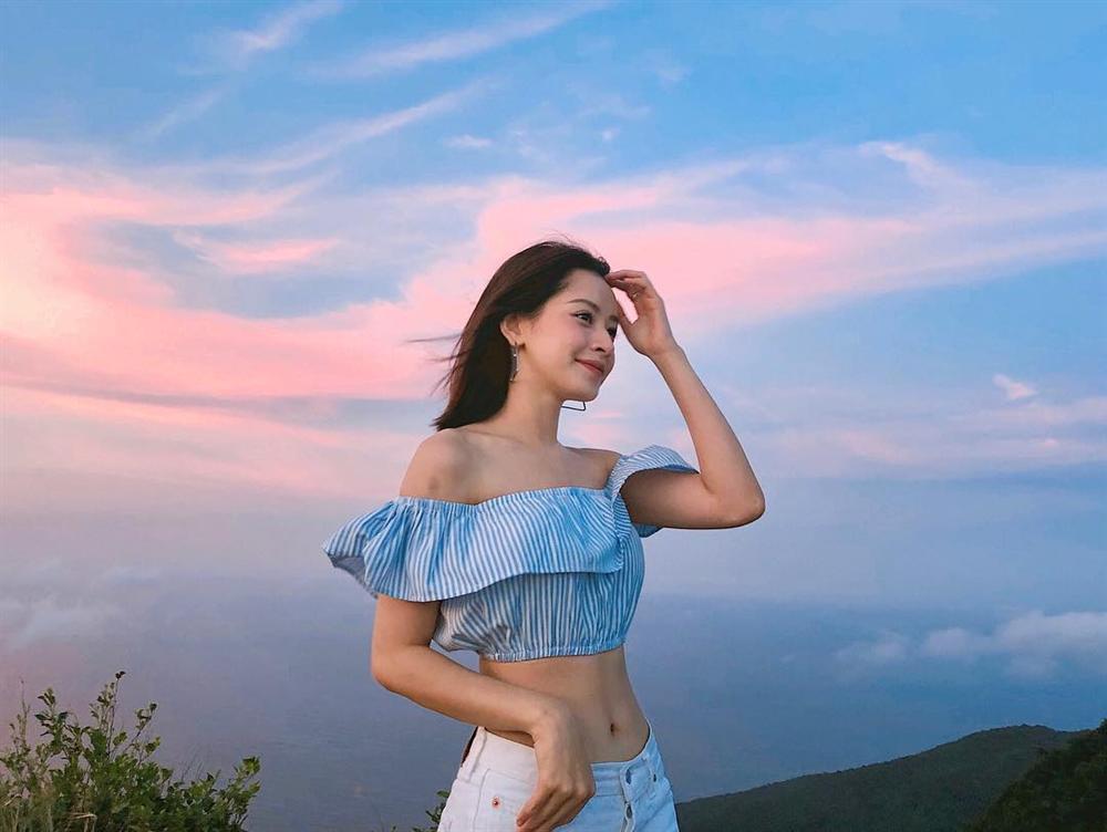 Phương Oanh Quỳnh Búp Bê bắt nhịp trào lưu ngã sấp mặt - Hà Tăng hack chiều cao thần thánh với bí kíp này-6