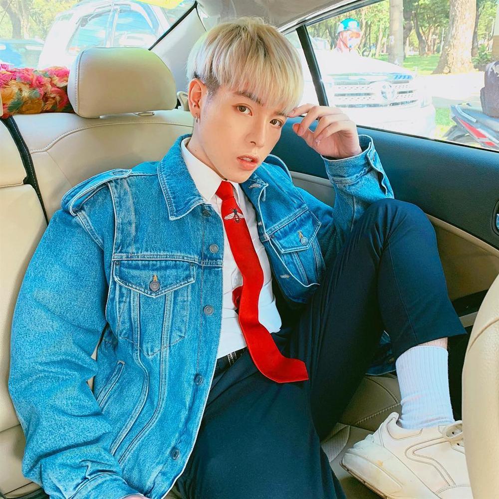 Mẹ 2 con Elly Trần vẫn dư sức đốt mắt người nhìn với khoảnh khắc khoe thân cực dạn dĩ-4