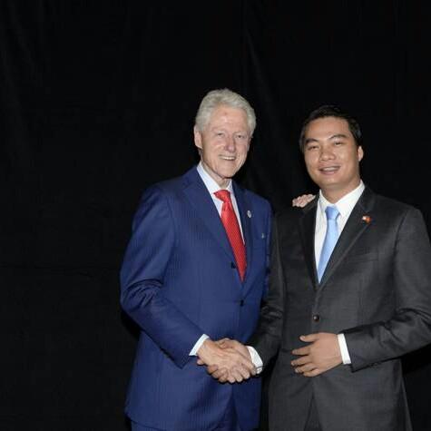 Hôn phu của Á hậu Ngô Thanh Thanh Tú: Đại gia giàu lừng lẫy xuất thân từ chàng trai bán kem dạo-15