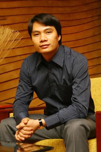 Hôn phu của Á hậu Ngô Thanh Thanh Tú: Đại gia giàu lừng lẫy xuất thân từ chàng trai bán kem dạo-10