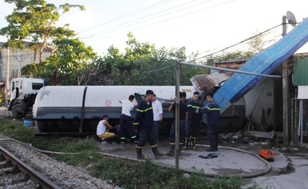 Lao như tên, nổ như bom: Ác quỷ đội lốt xe bồn-4