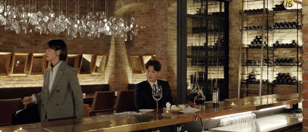 Song Hye Kyo và Park Bo Gum trao nhau ánh mắt say đắm giữa đất trời Cuba thơ mộng-4