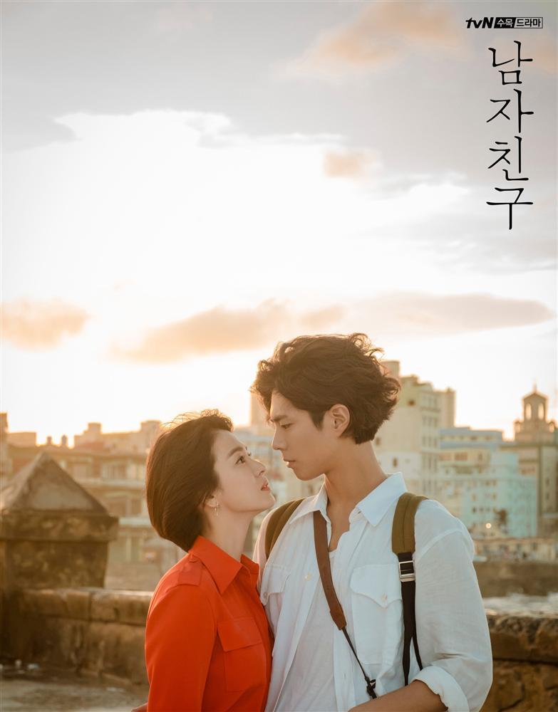 Song Hye Kyo và Park Bo Gum trao nhau ánh mắt say đắm giữa đất trời Cuba thơ mộng-5