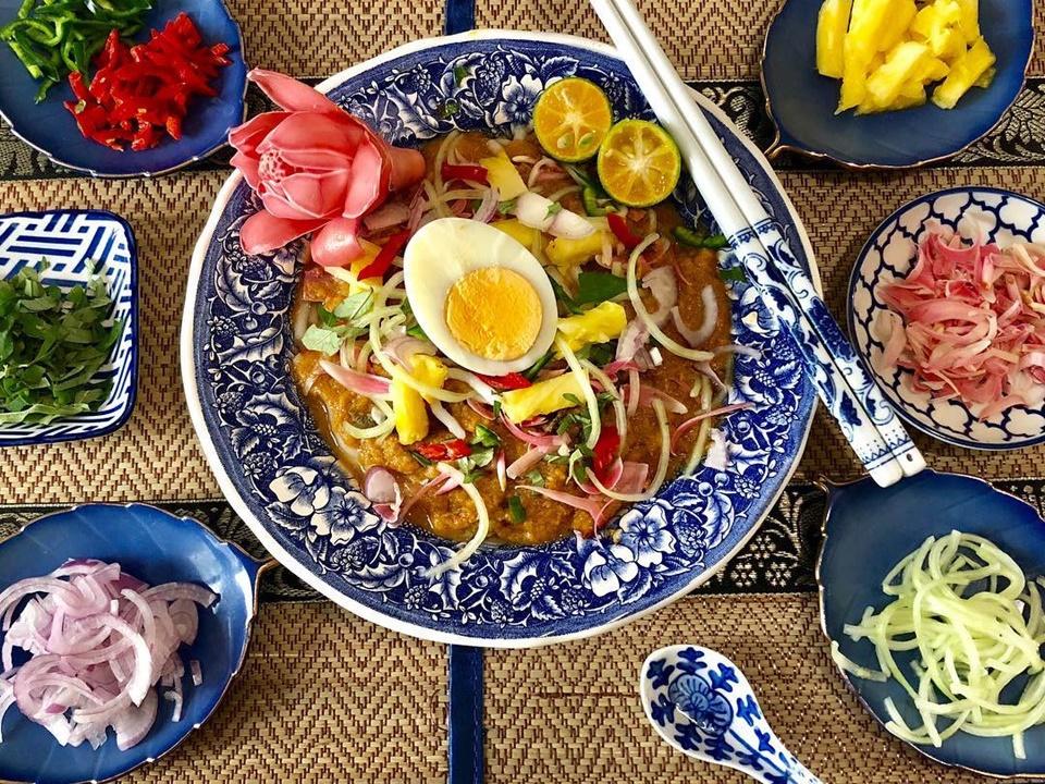 Tự tay làm món cơm dừa gà rán thơm phức, đúng vị Malaysia-1