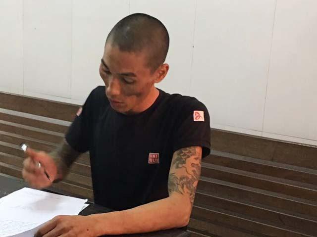 Vụ nghi ngáo đá ném con xuống đất: Tạm giữ người bố về hành vi giết người-1