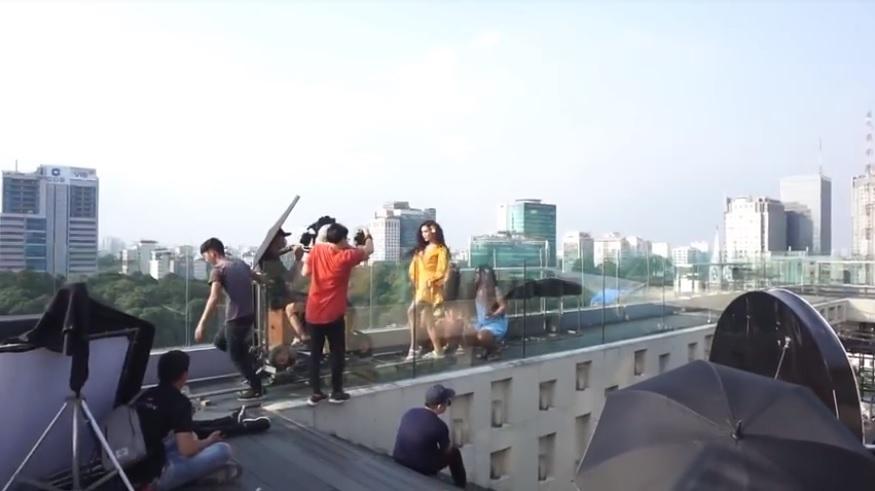 BB Trần khiến fan cười ngất vì hậu trường Như lời đồn còn lầy lội hơn cả parody chính thức-7