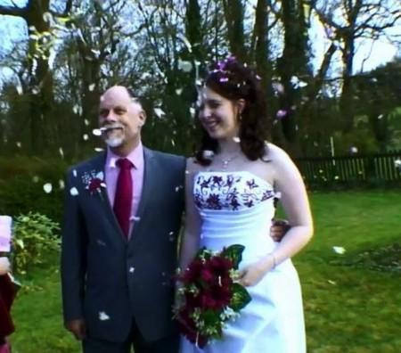 Cô gái 28 tuổi kết hôn với chồng cũ 69 tuổi của mẹ-2