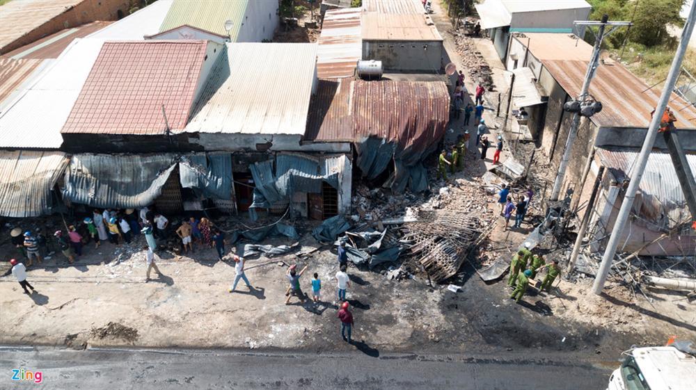 Lật xe bồn chở xăng khiến 6 người tử nạn: Thần chết đến trong giấc ngủ-3