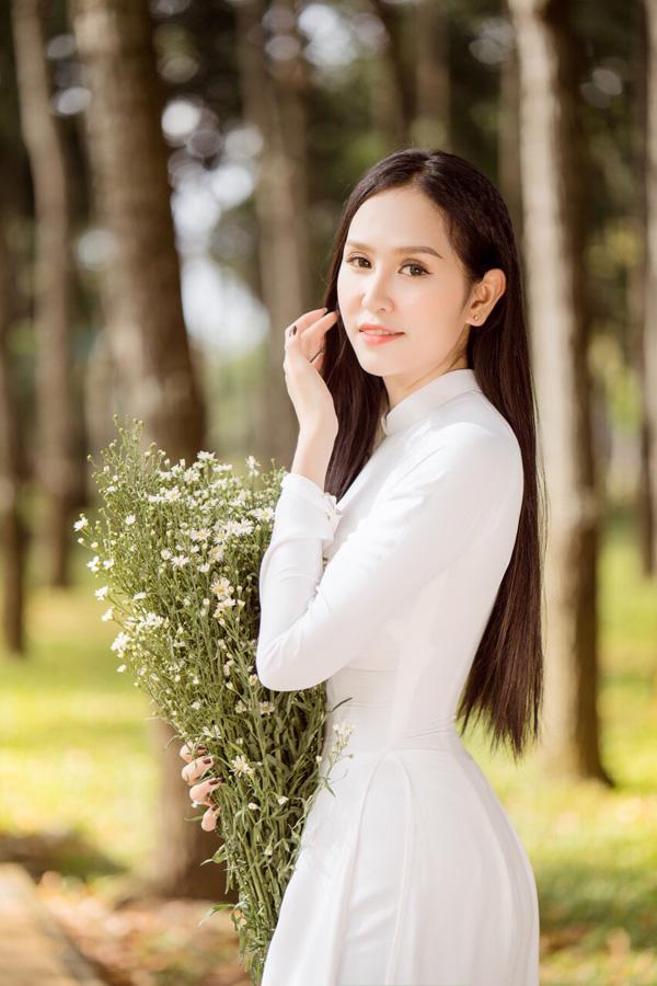 Hot mom 9x gây sốt với nhan sắc xinh đẹp-2