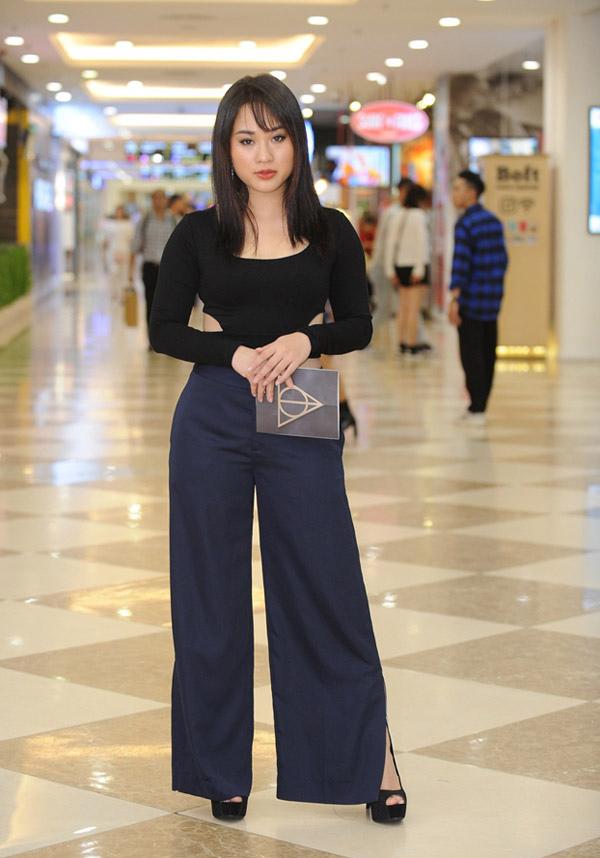 Á hậu Phương Nga mắc lỗi khi theo đuổi style gợi cảm - Phi Thanh Vân khoe vốn liếng nhức mắt người nhìn-4