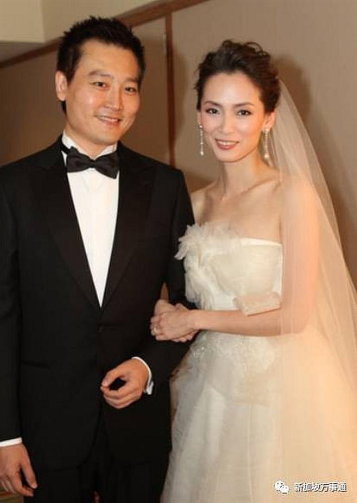 Tam đại mỹ nhân Singapore ngày ấy - bây giờ: Người vỡ nợ 8.000 tỷ đồng, kẻ biến mất khỏi làng giải trí-7