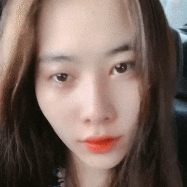 Múa với thìa, massage cho chó, tâm sự cùng chim... Nam Em có thực sự bị trầm cảm nặng như tin đồn?-13