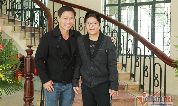 Diễn viên Quốc Tuấn: Bé Bôm hôn đàn trước khi đi ngủ-1