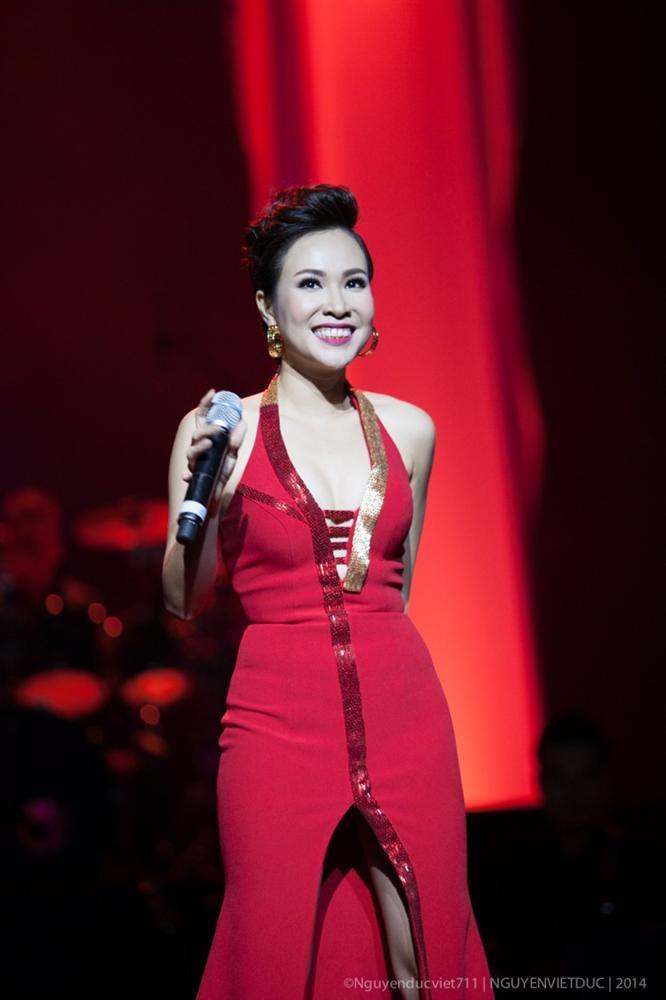 Đau đầu khi phải chọn phe, hát hay đong đầy cảm xúc hay hát giỏi ngập tràn kĩ thuật?-5