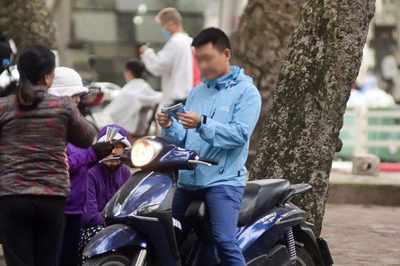 Trước trận Việt Nam - Campuchia: 2.5tr/cặp vé rao bán trên mạng, trang bán online của VFF đóng băng-2