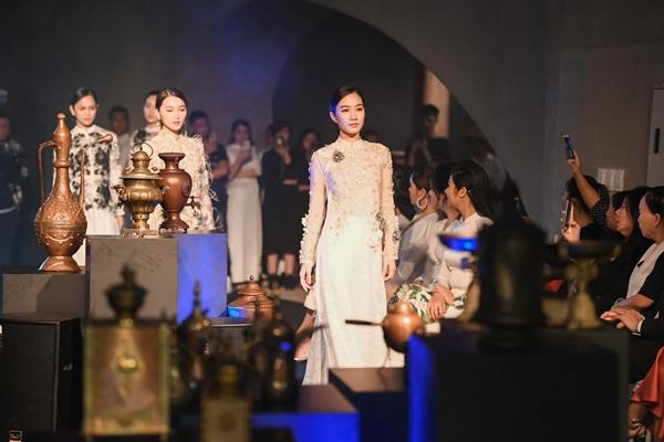 Dẹp mọi nghi ngờ bằng mặt không bằng lòng, Kỳ Duyên - Huyền My đăng ảnh thân thiết chị ngả em nâng-10