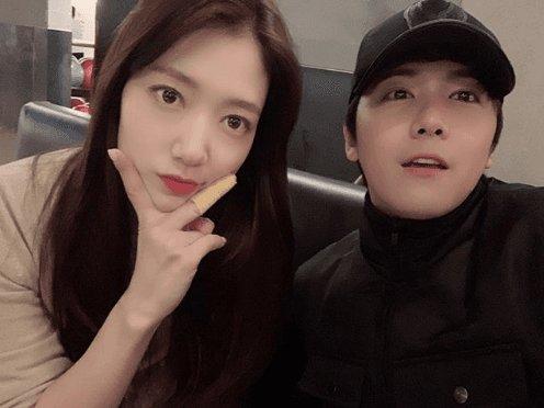 Lee Hyori khoe mặt mộc, xuất hiện sau nhiều tháng trời lặn mất tăm-9