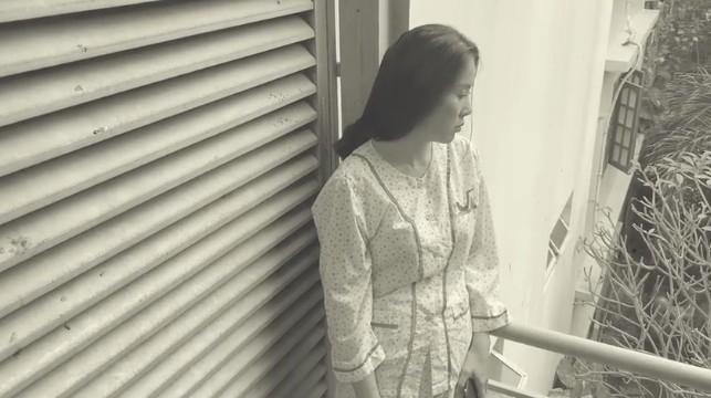 Lộ kết phim Gạo nếp gạo tẻ: Tường chết, Hương điên loạn cầm dao đòi tự sát-1