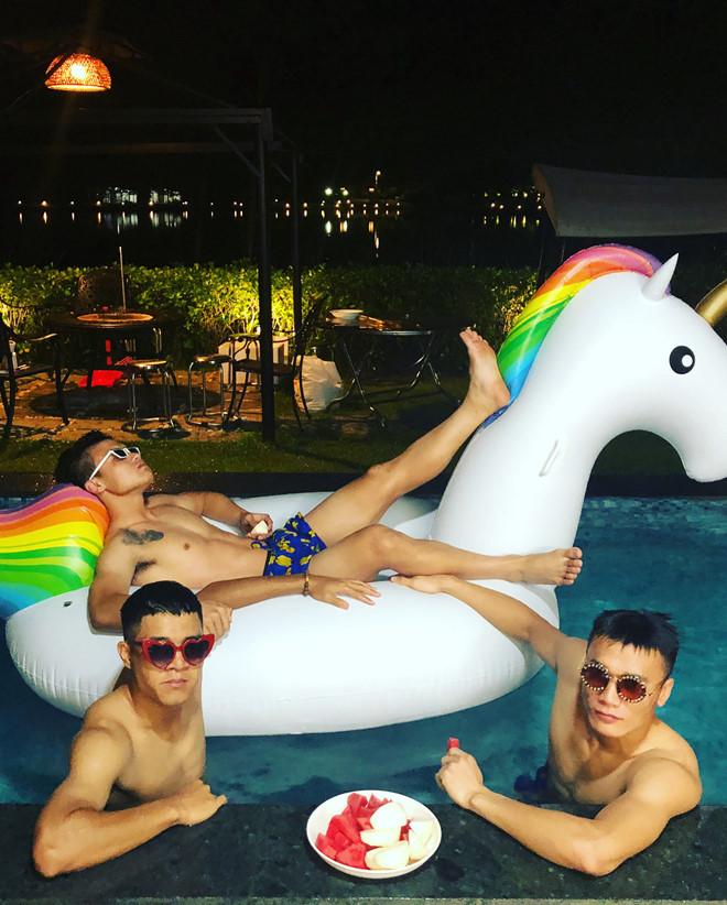 Đội tuyển Việt Nam có những cặp bạn thân nổi tiếng nào?-11