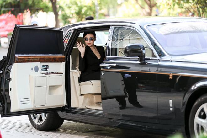 4 hoa á hậu Việt lấy chồng hơn gần 20 tuổi, thành đạt, là đại gia-8