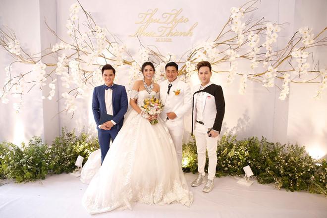 Hoa hậu Đặng Thu Thảo và chồng hát Bolero trong tiệc cưới ở Cần Thơ-5